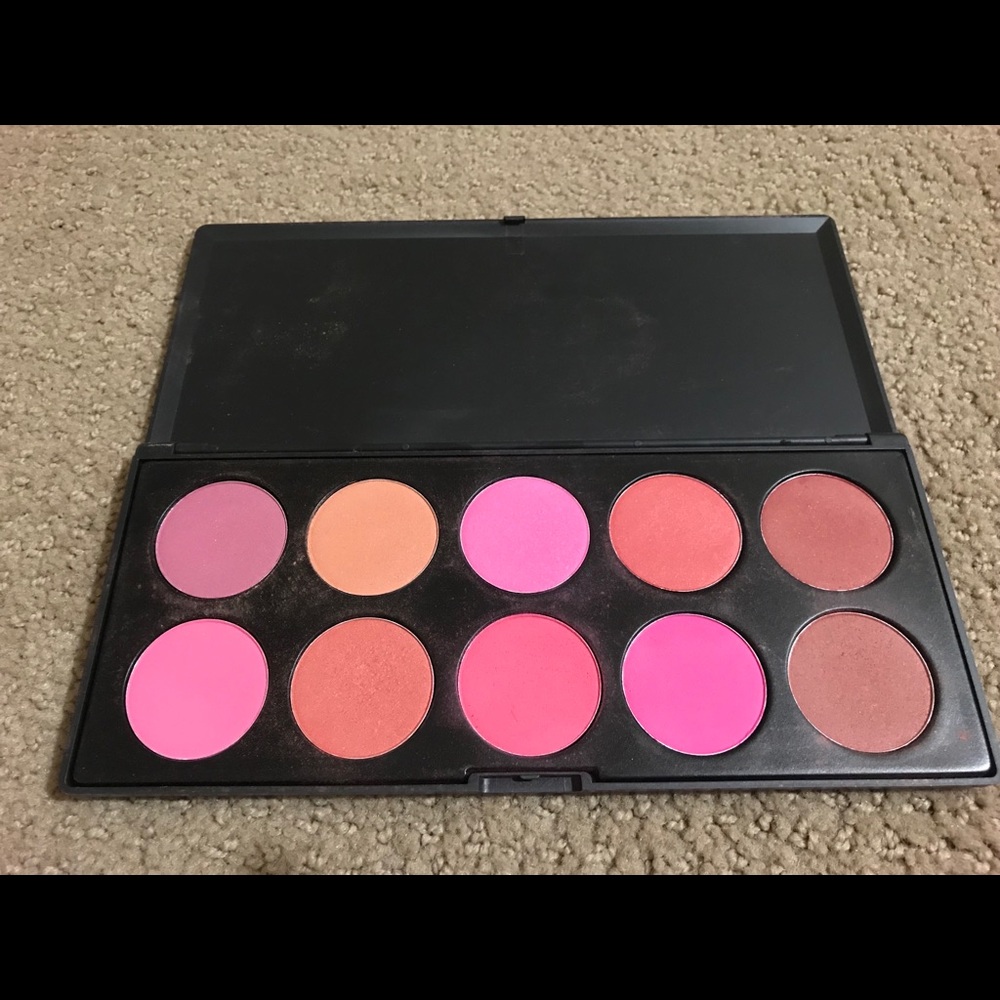 Morphe blush palette— Used once for swatching only